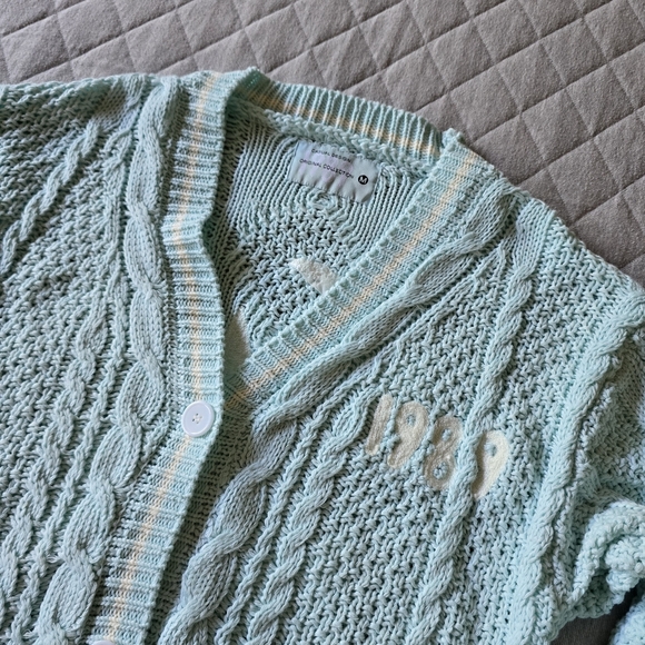 Taylor Swift Inspired 1989 Light blue Knit Cardigan Size Medium - Picture 5 of 9